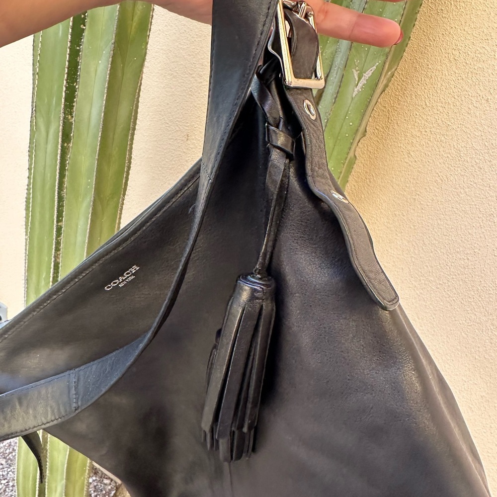 Coach tote/ crossbody - Picture 4 of 5